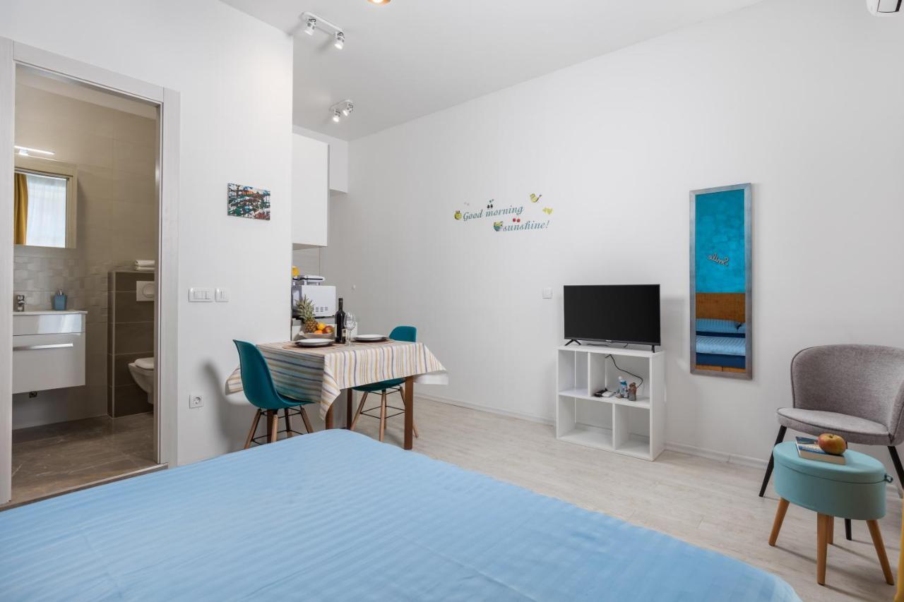 Studio Apartments Fran'S Rijeka Exterior foto